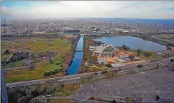  ?? MARCELO SILVESTRO ?? NUEVA TRAZA. El actual Parque de la Ciudad quedará con 49 ha.