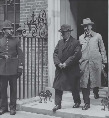  ?? PICTURE: TOPICAL PRESS/ ?? 0 TUC General Secretary Walter Citrine leaves No 10 after meeting Stanley Baldwin in 1926