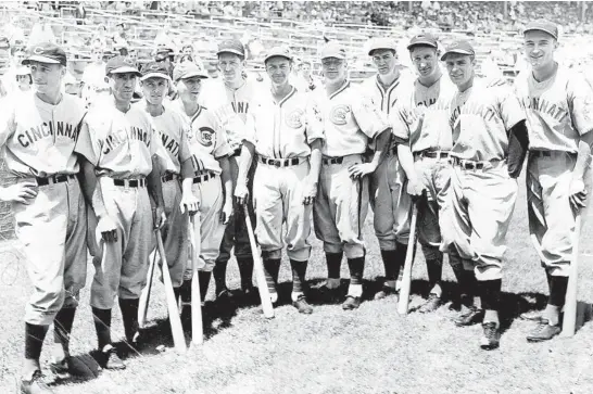  ?? CHICAGO TRIBUNE HISTORICAL PHOTOS ?? Some of the 1939 All-Stars are, from left, William Walters, Ival Goodman, Lonny Frey, Billy Herman, Paul Derringer, Stan Hack, Gabby Hartnett, Bill Lee, Ernie Lombardi, Johnny Vander Meer and Frank McCormick.