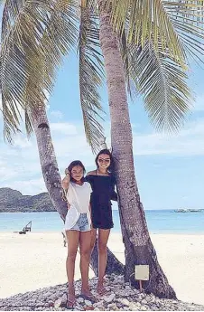  ??  ?? Sister act: Nikki and sister Isabelle Huang during a family vacay at El Nido