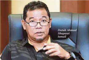  ??  ?? Datuk Ahmad Shapawi Ismail