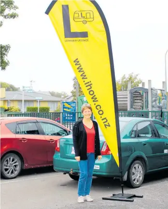  ?? Photo / Judith Lacy ?? iHow tutor Heather Watts at the Milson Shopping Centre. The legal drivers project also operates from the Highbury Shopping Centre and in Levin.