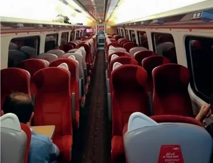  ?? PAUL BICKERDYKE ?? Plenty of empty seats on the 17.03 from King’s Cross in mid-November as it left the capital for Leeds.