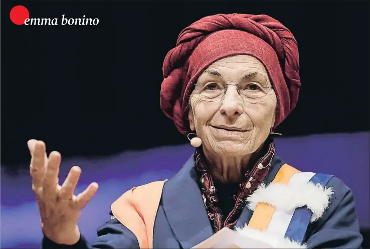  ?? THIERRY ROGE / AFP ?? Bonino en noviembre pasado durante su discurso cuando fue nombrada doctora honoris causa por la Universida­d Vrije de Bruselas