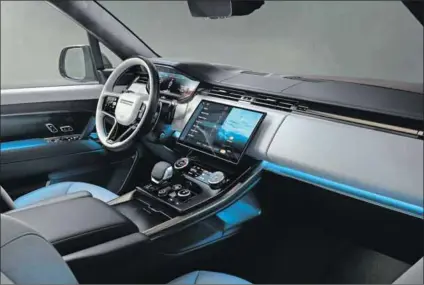  ?? ?? Plush: The Range Rover Sport D350 Dynamic HSE, with is two-tone colours and touchscree­n infotainme­nt system, is luxurious without flaunting it – but the fabric could be improved.