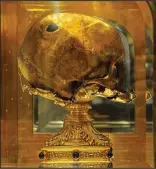  ??  ?? Hole in the head: Saint Aubert’s skull