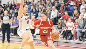  ?? MEMORIAL ATHLETICS ?? Memorial’s Haille Nickerson (23) leads not just the Sea-hawks and AUS women’s basketball conference in scoring. She’s also first in the entire country.