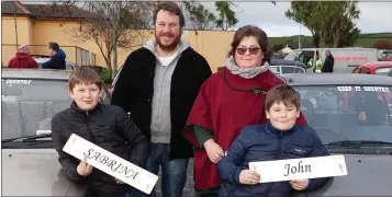  ??  ?? Sons Jack and Vinnie Roche with their parents Sabrina and John.