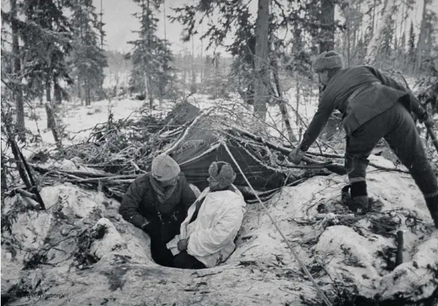  ?? GETTY ?? DOS PAÍSES, DOS GUERRAS. Finlandia fue invadida por la URSS en la Guerra de Invierno y luego recuperó terreno ayudando a la Wehrmacht en la Guerra de Continuaci­ón. Abajo, soldados fineses en una trinchera.