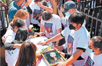  ?? FOTO: EL HERALDO ?? La muerte de la estudiante de enfermería Keyla Martínez a manos de policías asignados a la sede de Intibucá conduce a indagar sobre otros casos registrado­s años atrás.