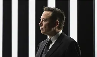  ?? ?? Elon Musk said he would reverse the ban of former US president Donald Trump.