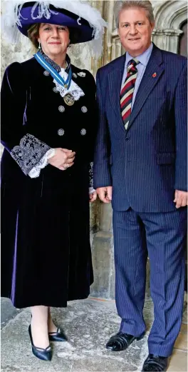  ??  ?? The victor: Allen, the 9th Earl Bathurst, with his wife, Sara