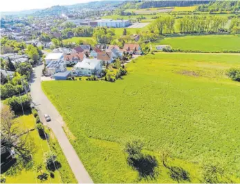  ?? FOTO: MARTIN BAUCH ?? Auf der freien Fläche rechts wird das Baugebiet Gemeines Feld geplant.