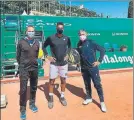  ??  ?? Toni Nadal, con Auger-aliassime y Fontang