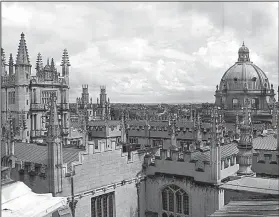  ?? Rick Steves’ Europe/CAMERON HEWITT ?? Oxford’s skyline is peppered with spires and domes from its venerable colleges.