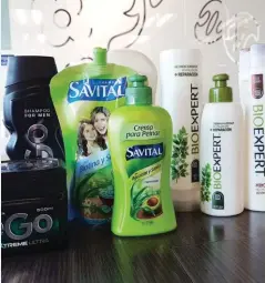  ??  ?? Con las marcas adquiridas a Quala, Unilever se fortalecer­á en la categoría de cuidado del cabello.