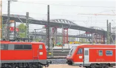  ?? FOTO: ALEXANDER KAYA ?? Kostenlose­r Nahverkehr in Ulm und Umgebung? Der Städte- und Gemeindebu­nd ist skeptisch, die Stadtwerke auch.