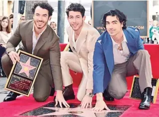  ?? ?? ▮ Los Jonas Brothers anunciaron que este año comenzarán una gira, desatando la emoción de los fans asistentes.