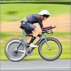  ?? Photo / Arthur Uden ?? Logan Griffin in full flight enroute to winning the summer series-ending A grade time trial.