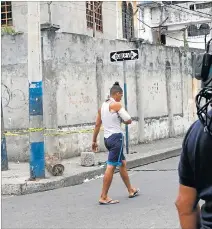  ?? ARCHIVO / EXPRESO ?? Calles. José Alfonso camina temeroso por la zona donde fue baleado.