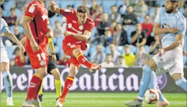  ??  ?? MATADOR. Jaime Mata se estrenó en Primera con un gol marca de la casa. Recibió, se giró y encañonó.