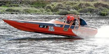  ??  ?? Steven Shearing and navigator Cam Court, in boat U10 of, start the second leg.