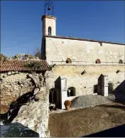  ?? (Photo Gilbert Rinaudo) ?? Les fouilles dans l’aile ouest de l’abbaye de La Celle sont lancées depuis janvier . Elles précèdent la restaurati­on complète du site.