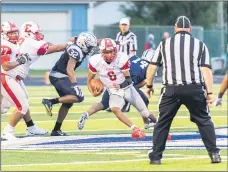  ?? SHANE PABON — FOR THE MORNING JOURNAL ?? Elyria and Lorain face off in a 2019footba­ll game.