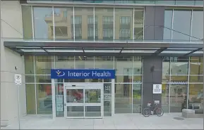  ?? Google StreetView ?? Some workers are a little too close together in the Interior Health building on Doyle Avenue in downtown Kelowna.