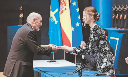  ?? EFE ?? El galardón
le fue entregado en una ceremonia por la princesa Leonor