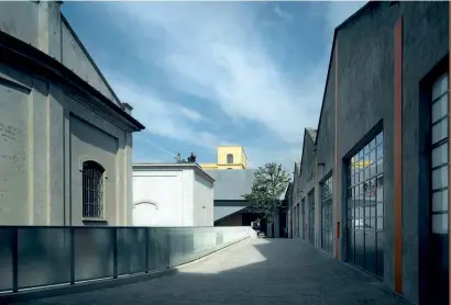  ??  ?? Fondation Prada, Milan. Architecte : OMA (Tous les visuels / all images: Court. Fondation Prada ; Ph. Bas Princen)