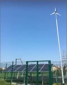  ??  ?? The new turbine and solar panels at Blackrock park.