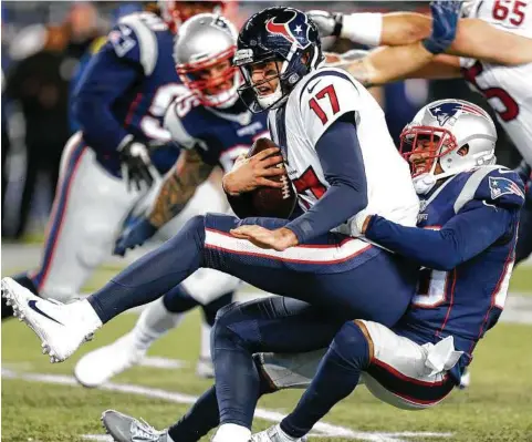  ?? Brett Coomer photos/ Houston Chronicle ?? Texans coach Bill O’Brien, far left, will take on offensive coordinato­r duties and try to get the most out of QB Brock Osweiler, above, after he had an underwhelm­ing season.