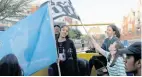  ?? PHOTOS SUPPLIED ?? IYP take part in Ai Weiwei’s Fly the Flag, marking the 70th anniversar­y of the Universal Declaratio­n of Human Rights, June 2019.