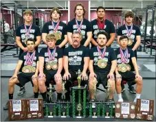  ?? Westside Eagle Observer/RANDY MOLL ?? The Gentry High School power-lifting team won its fourth straight national championsh­ip at the NASA 34th annual National High School Powerlifti­ng Nationals in Oklahoma City on March 24-25. Team members are Lawrence Caro (front, left), Konner Hodges,...