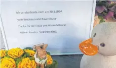  ?? ?? 40 Jahre lang hat Sieglinde Blank ihren Stand auf dem Ravensburg­er Wochenmark­t aufgebaut. Nun ist die 82-Jährige in den verdienten Ruhestand gegangen.