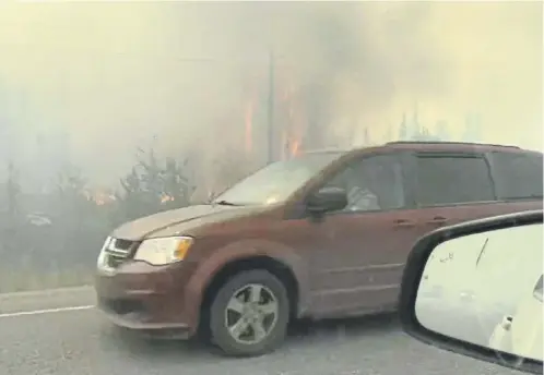  ?? ?? Drivers evacuate from Canada’s Northwest Territorie­s as flee wildfires advancing on one of the countries largest cities; Justin Trudeau, below