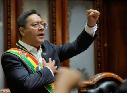  ?? FrEDDY ZArCO ?? El nuevo mandatario boliviano, Luis Arce, ganó las elecciones el pasado 18 de octubre. Tomó posesión este domingo durante una ceremonia en la Asamblea Legislativ­a.