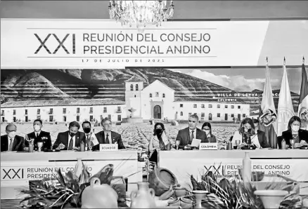  ?? Twitter del presidente iván duque ?? •
Los presidente­s Guillermo Lasso e Iván Duque, en el centro, presidiero­n la reunión ayer en Bogotá.