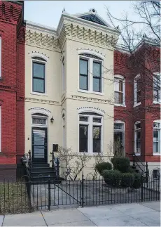  ?? PHOTOS: JOHN MCDONNELL/THE WASHINGTON POST ?? The Washington, D.C. rowhouse preserves much of its original charm from 1892.