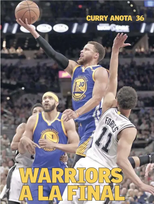  ?? AP ?? Stephen Curry busca anotar dos puntos en bandeja durante el partido de anoche que los Warriors vencieron a los Spurs 129-115 para avanzar a la final de la NBA. CURRY ANOTA 36