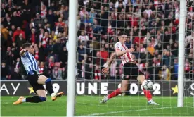  ?? Photograph: Stu Forster/Getty Images ?? Ross Stewart reacted after his initial shot deflected off Wednesday’s goalkeeper Bailey Peacock-Farrell, and tapped in the loose ball.