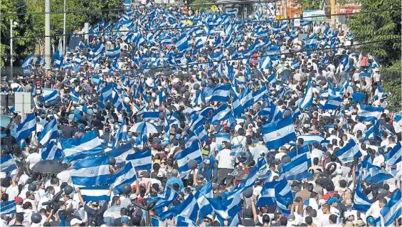  ?? AFP ?? Por la paz. Una imagen de las calles de Managua, ayer, en donde miles de personas reclamaron el fin de la represión por las protestas.