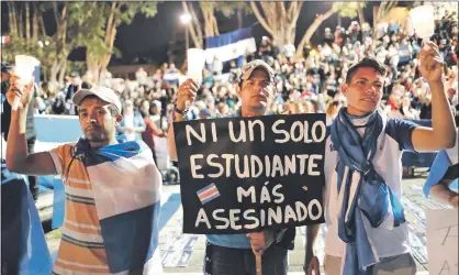  ??  ?? Cerca de 300 personas han sido asesinadas en 75 días, por protestar contra el Gobierno, en Nicaragua. (EFE)