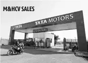  ??  ?? M&HCV SALES Overall domestic vehicle sales Growth in Y-o-Y basis