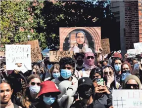  ?? AUDE GUERRUCCI/REUTERS ?? USC students protest last week the cancellati­on of a speech by valedictor­ian Asna Tabassum at next month’s commenceme­nt ceremony.