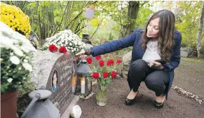  ?? GERRY KAHRMANN/PNG ?? Eileen Mohan, at the grave of her son Christophe­r, fears Jamie Bacon will get out of jail without ever going to trial.