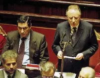  ?? Ansa ?? 12 maggio 93 Il premier Carlo Azeglio Ciampi (19202016) alla Camera col ministro dell’Interno Nicola Mancino