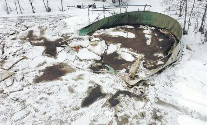  ?? FOTO: PRIVAT ?? UTSLIPP: Utslippet av 300.000 liter husdyrgjød­sel kom tett på en bekk og elva Flatdalsåi.
