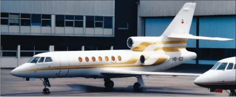  ?? DR/COLL. PIERRE PARVAUD ?? Le “Falcon” 50 n° 61, vu ici en septembre 2000, ne porta jamais l’immatricul­ation YI-ALA, initialeme­nt réservée pour cet appareil, le premier dans la série, mais HB-IES.